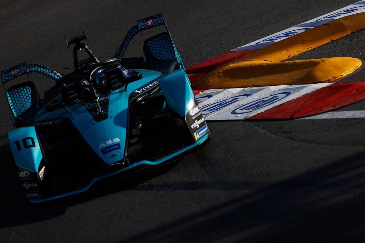 Bird aponta Fórmula E como “campeonato mais competitivo do mundo” Bird aponta Fórmula E como “campeonato mais competitivo do mundo”