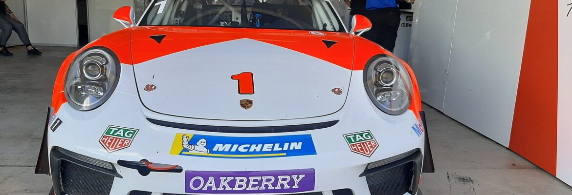 Foto: Feldmann corre com homenagem a McLaren de Senna na Porsche Cup
