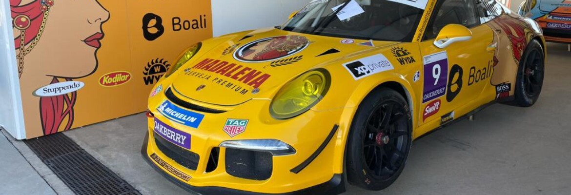 Do copo para as pistas de corrida da Porsche Cup no Velocittà