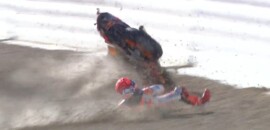 VÍDEO: Marc Márquez volta a cair em warm-up do GP da Espanha da MotoGP