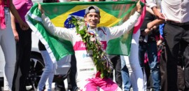 Helio Castroneves entra para Hall da Fama de Indianápolis e vai busca do penta histórico na Indy 500