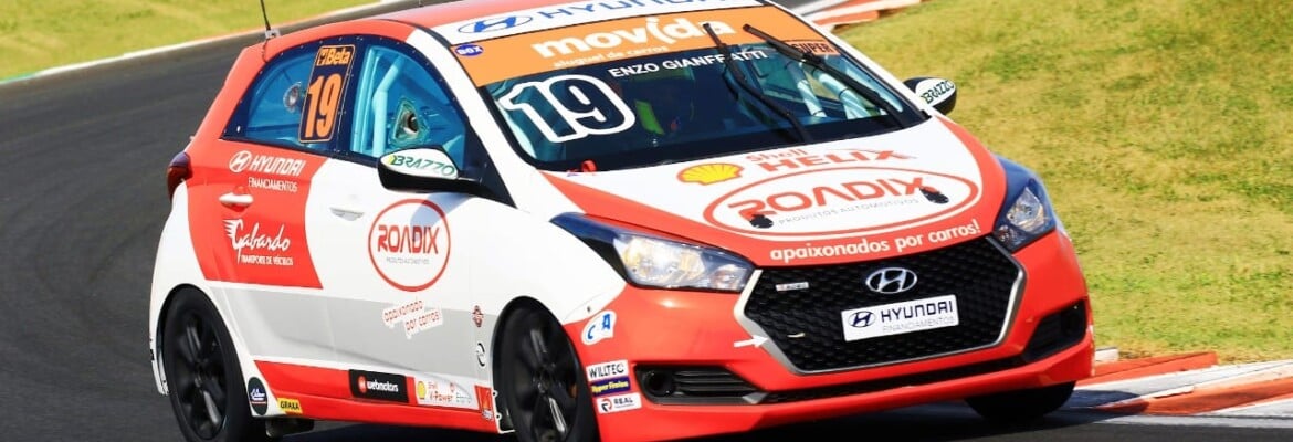 No Velocitta, Enzo Gianfratti vence duas vezes na Super e garante liderança do Copa Shell HB20