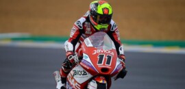 No molhado, Garcia supera Salac e vence na Moto3; Acosta cai, mas é 8º