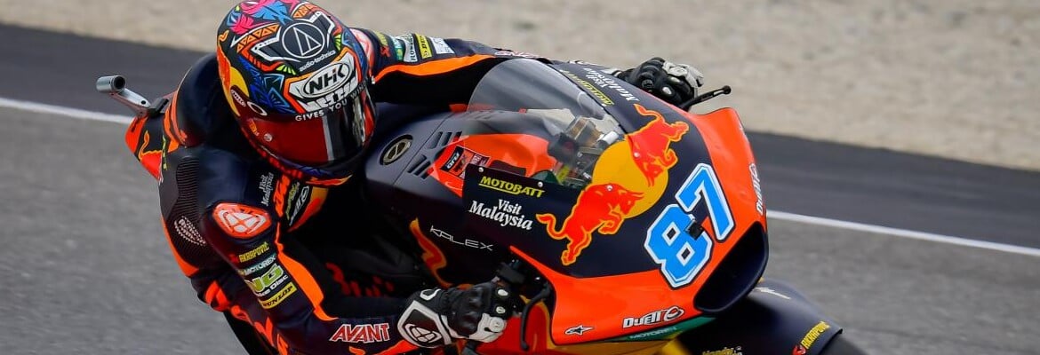 Gardner passa Fernandez na última volta e vence por 0s014 na Moto2