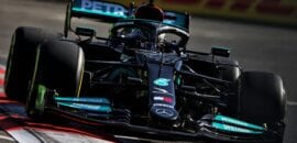 Hamilton causa acidente no pit lane da Mercedes F1 na Rússia