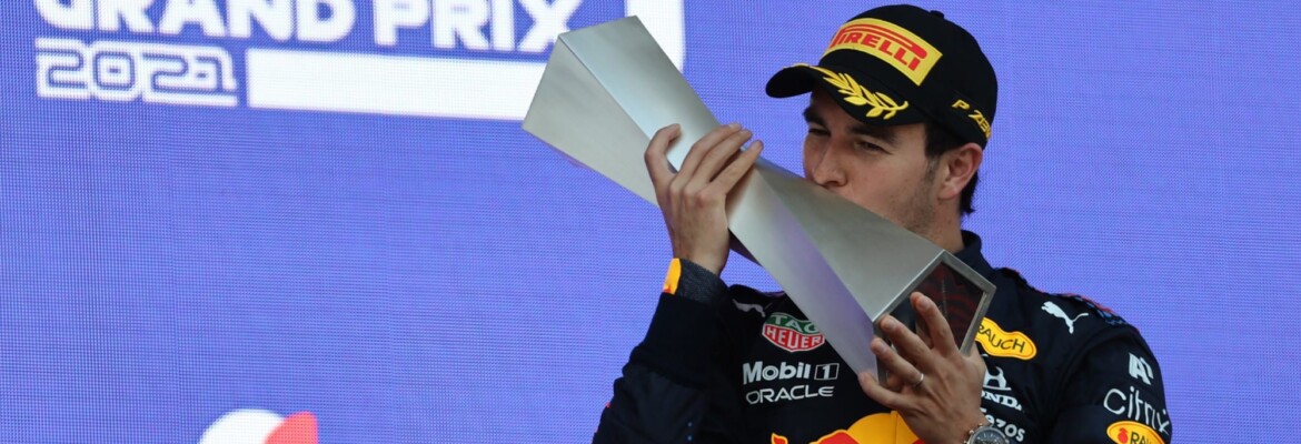 Perez teve que entregar troféu de Baku para a Red Bull F1