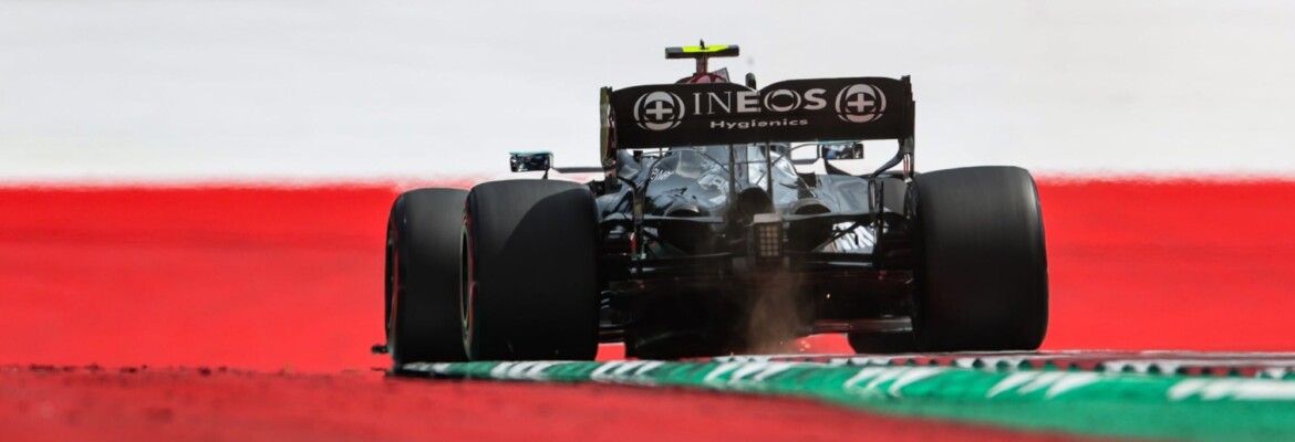 Brundle: “A Mercedes F1 tem que atacar com força e rápido” Brundle: “A Mercedes F1 tem que atacar com força e rápido”