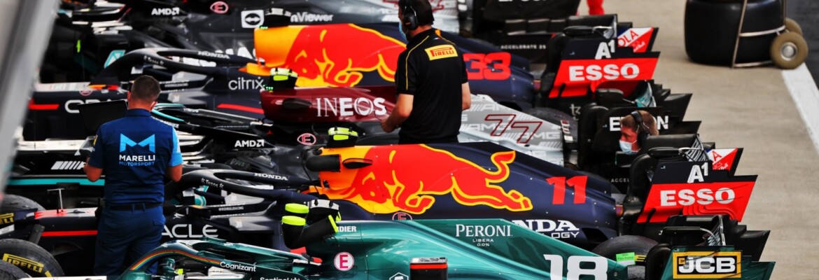 Equipes de F1 terão que apresentar seus carros antes das corridas em 2022 Equipes de F1 terão que apresentar seus carros antes das corridas em 2022
