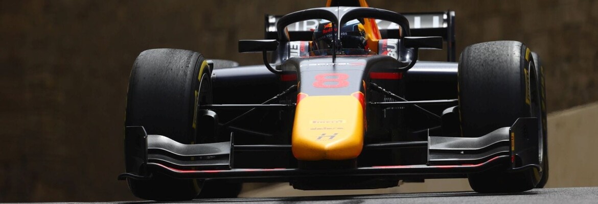 Vips voa no final e lidera único treino livre da F2 em Baku