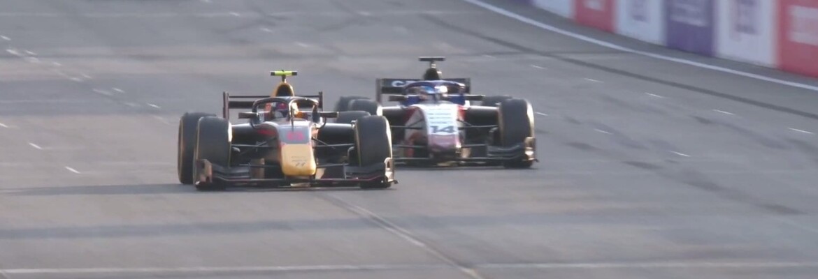 F2: Vips supera Beckmann e vence corrida 2 em Baku