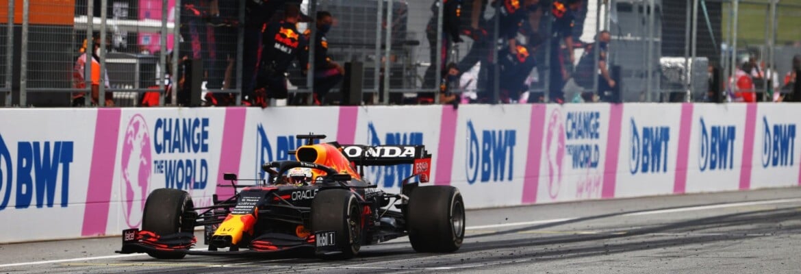 Verstappen comenta sobre repreensão da FIA no GP da Estíria de F1 Verstappen comenta sobre repreensão da FIA no GP da Estíria de F1