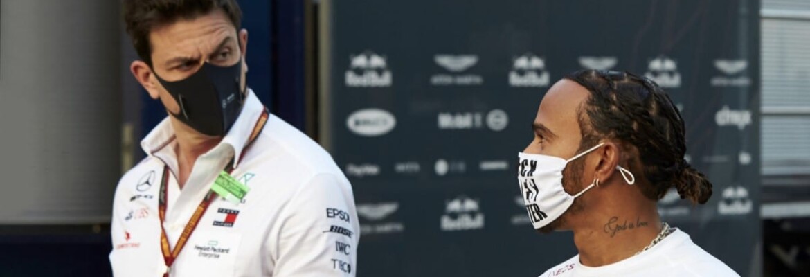 Hamilton já conversou com Wolff sobre escolha de Russell ou Bottas na Mercedes F1