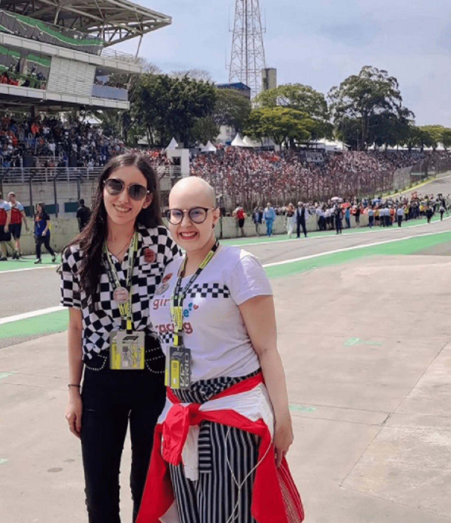 Sonho realizado e medo de prejuízo: fãs falam de ingressos para F1 no Brasil Sonho realizado e medo de prejuízo: fãs falam de ingressos para F1 no Brasil