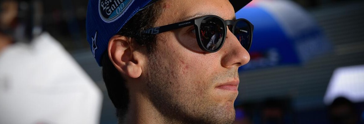 Rins cai treinando de bicicleta na pista e perde GP da Catalunha