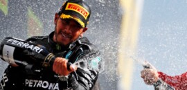 Hamilton rejeita crítica de Verstappen sobre comemoração da vitória na F1 em Silverstone