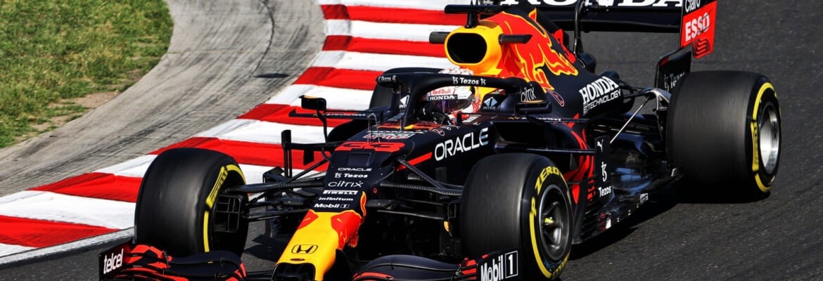 Para jornalista, Verstappen ultrapassou um carro em bandeira vermelha nos treinos livres da F1