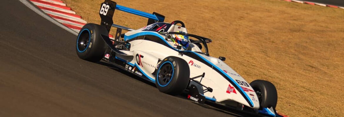 Pedro Clerot conquista a pole na Fórmula Delta após liderar todos os treinos no Velocitta