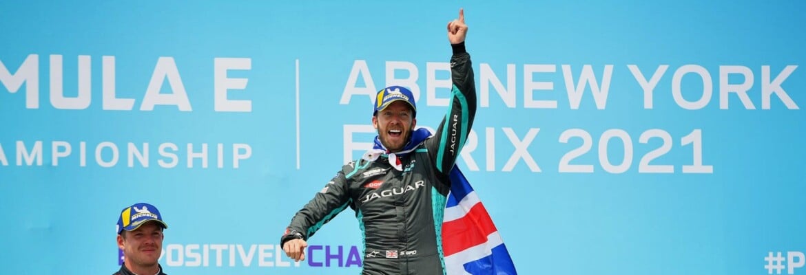 Bird compara parceria com Evans em Nova Iorque a jogadores Grealish e Keane