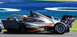 Powell aproveita erro de Wohlwend e vence GP da Inglaterra da W Series
