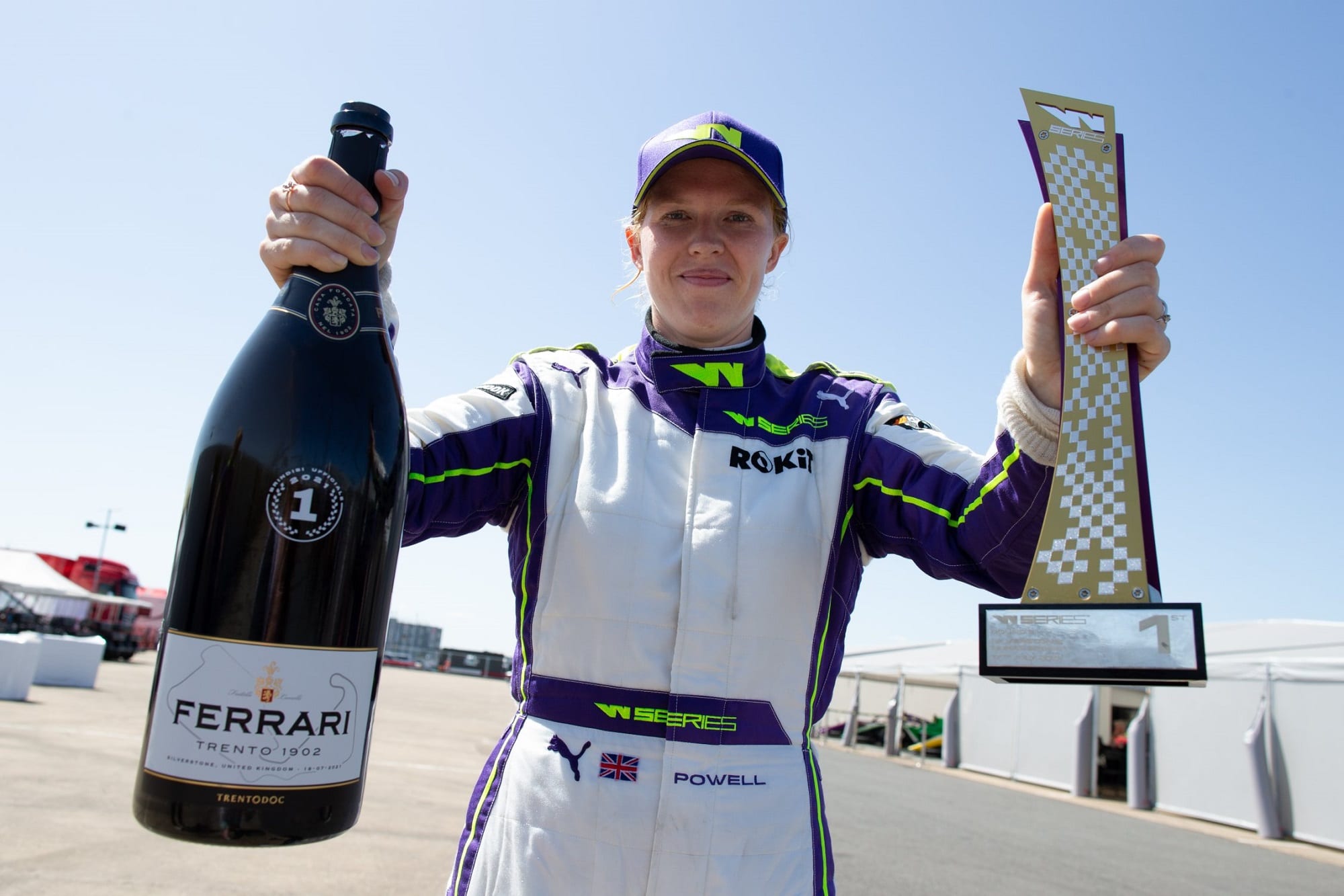 Will Powell Racing Powell assume liderança da classificação após vencer em Silverstone na ...