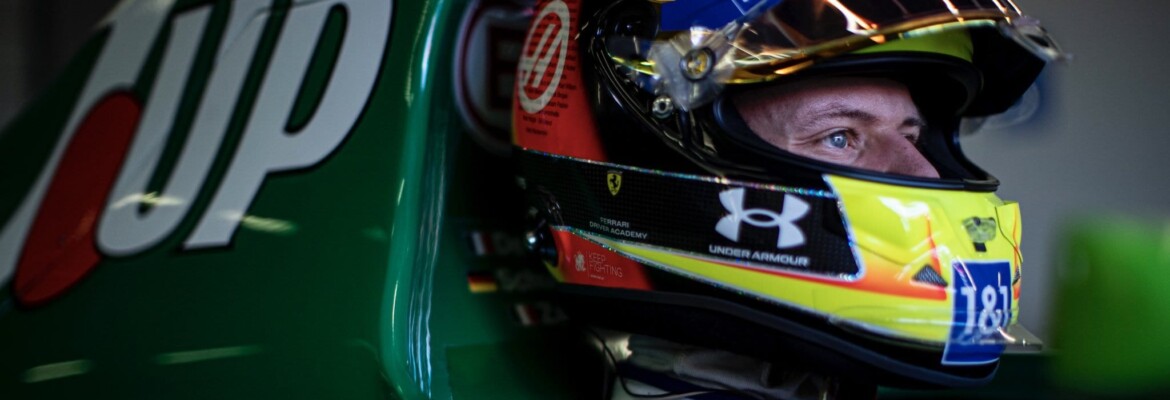 Foto: Mick Schumacher pilota Jordan 191 em que pai Michael fez estreia em 1991