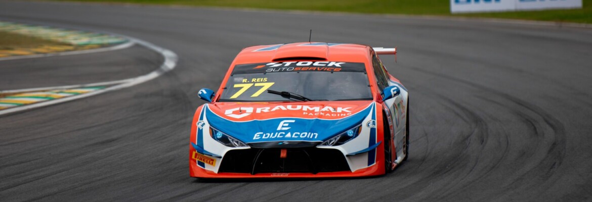 Após liderar meia prova do TCR em Curitiba, Rapha Reis acelera de Stock Light na mesma pista