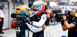 “Também foi importante para o Max”, diz Alonso após disputa contra Hamilton