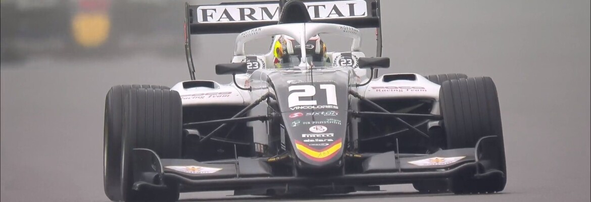 Debaixo de chuva, Colombo dispara e vence corrida 1 da F3 na Bélgica