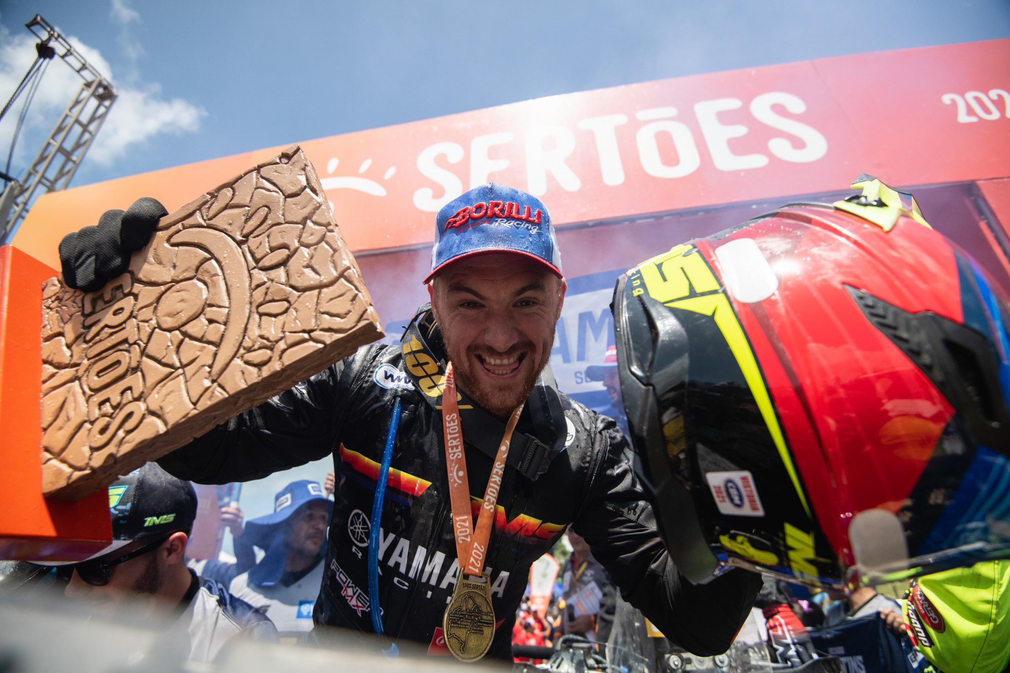 Rally dos Sertões 2021 consagra tetra, bi e dois estrangeiros Rally dos Sertões 2021 - Deu Metge nas motos. Francês combinou com o alto do pódio no Sertões