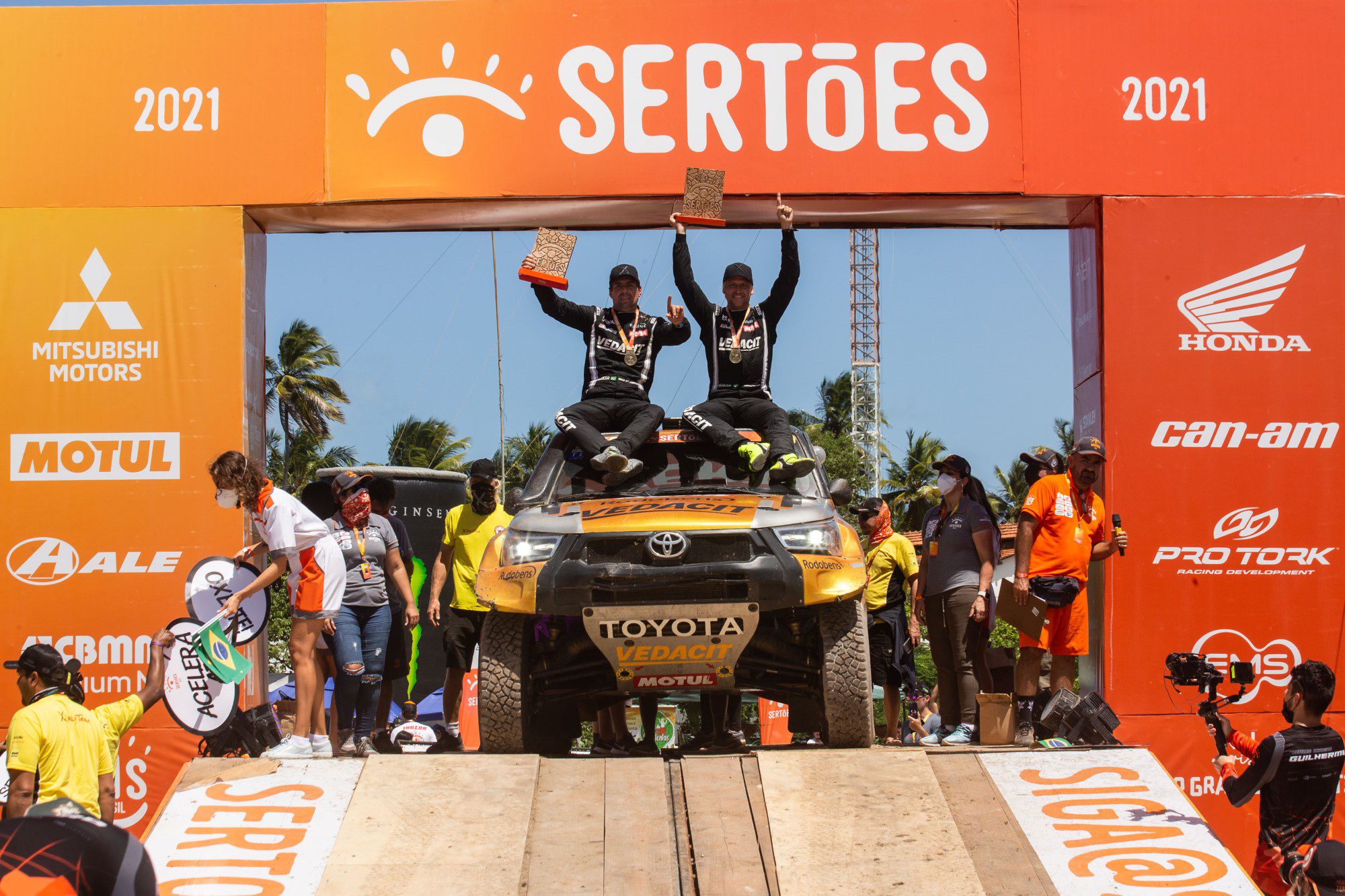 Rally dos Sertões 2021 consagra tetra, bi e dois estrangeiros Rally dos Sertões 2021 - É tetra! Cristian Baumgart e Beco Andreotti são os mais rápidos da 29ª edição