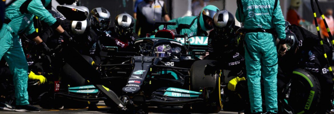 F1: Wolff reconhece fraqueza nos pit stops, mesmo no período dominante da Mercedes