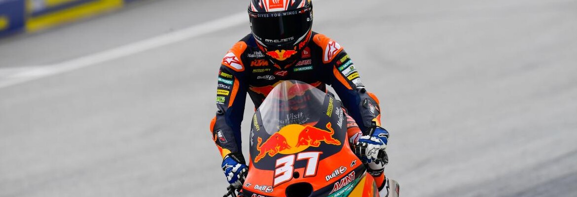 Garcia cai na última volta e Acosta vence duelo emocionante na Estíria na Moto3