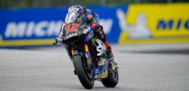 Bezzecchi vê Gardner errar e garante primeira vitória no ano na Moto2 na Estíria