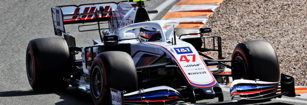 Haas F1: “Uma tarefa difícil para os dois pilotos hoje” Haas F1: “Uma tarefa difícil para os dois pilotos hoje”