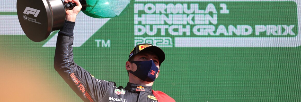Sei que posso lutar pela vitória ou um pódio em todos os GPs da F1, diz Verstappen Sei que posso lutar pela vitória ou um pódio em todos os GPs da F1, diz Verstappen