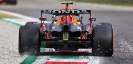 Verstappen perde três posições no grid para o GP da Rússia por acidente com Hamilton