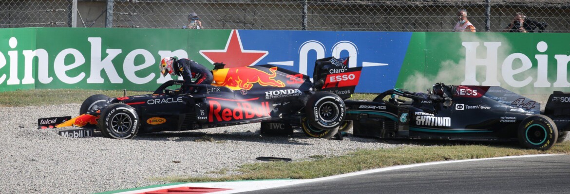Acidente entre Hamilton e Verstappen será discutido na reunião dos pilotos da F1 Acidente entre Hamilton e Verstappen será discutido na reunião dos pilotos da F1