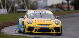 Piloto Farben Enzo Elias escala pelotão em Curitiba e protagoniza o pega da corrida na Porsche Carrera Cup
