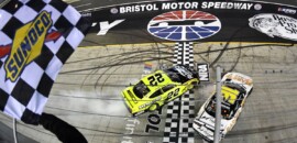 Nascar Xfinity Series: Allmendinger toma liderança na prorrogação e vence em Bristol