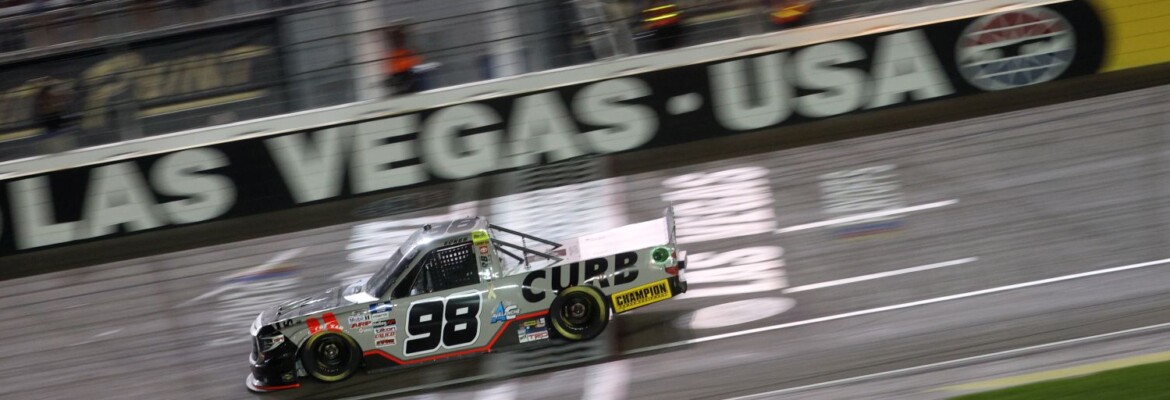 Nascar Truck Series: Eckes toma liderança no final e vence em Las Vegas
