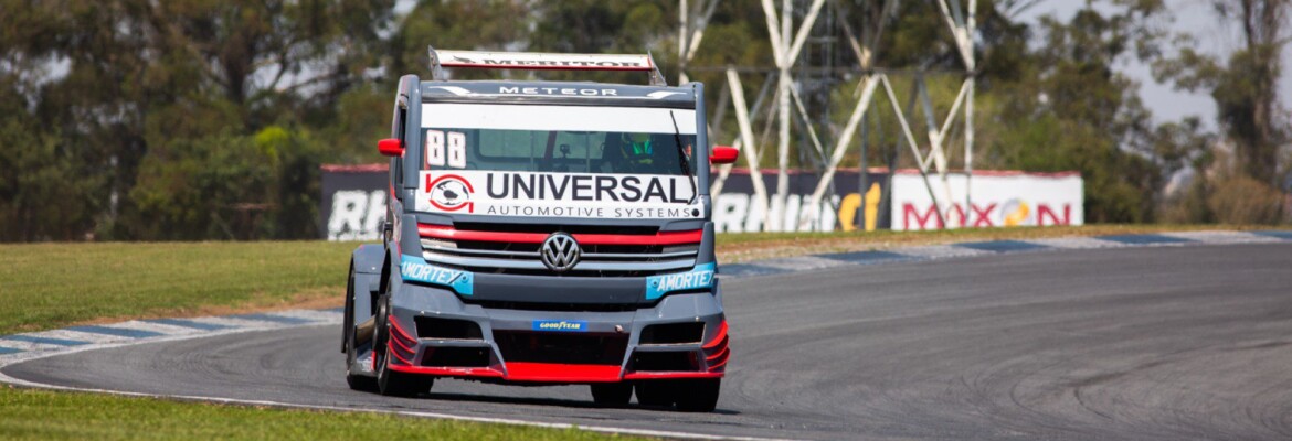 Beto Monteiro dá o troco em Wellington Cirino e termina sexta-feira na frente