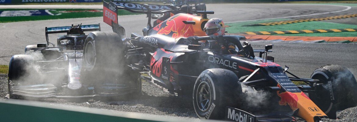 Diretores da Mercedes F1 falam sobre os danos no carro de Hamilton após acidente na Itália