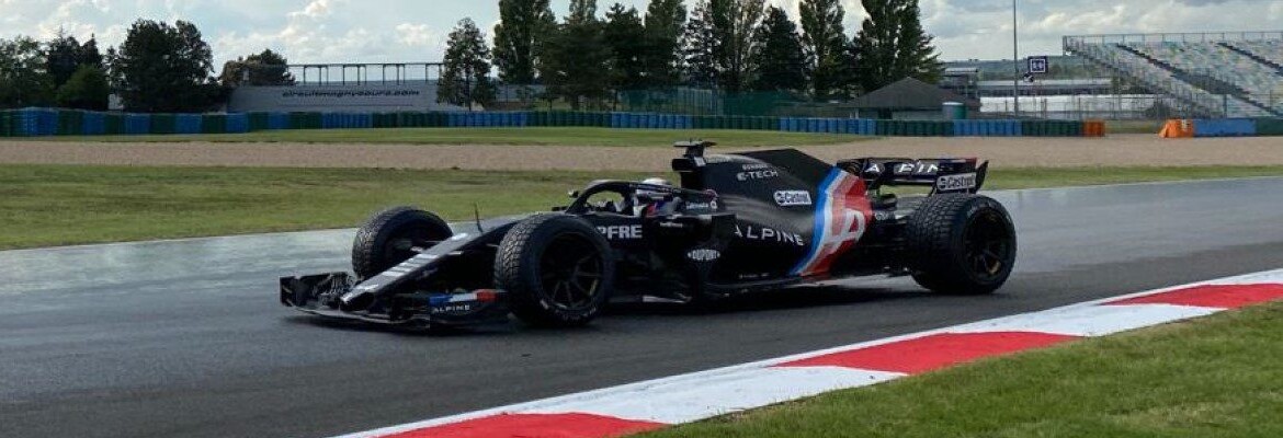 Pirelli testa os novos pneus da F1 em pista molhada na França