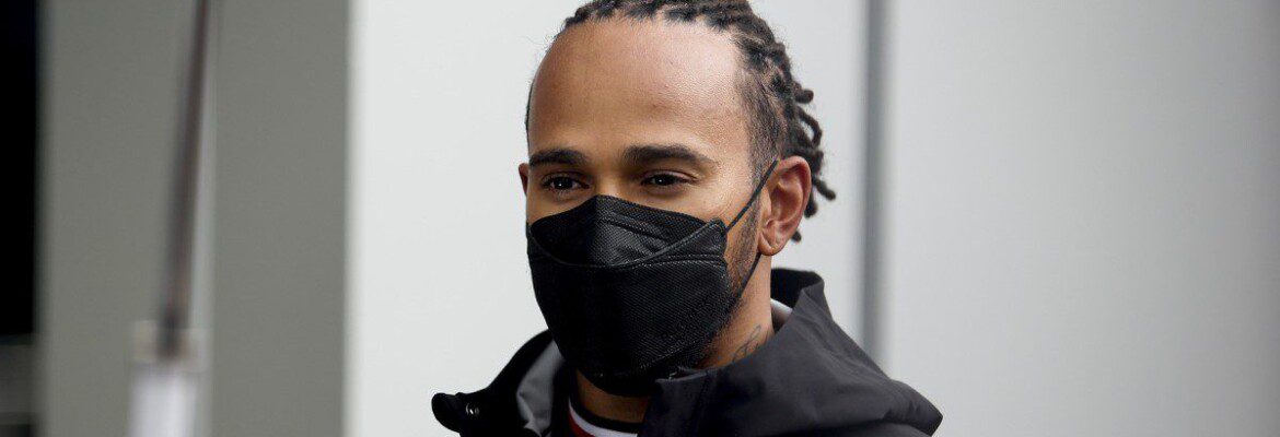 “Não fizemos nada”, diz Hamilton sobre a melhora da Mercedes F1 nos últimos GPs