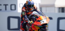 Fernandez controla adversários e vence à frente de Gardner na Moto2