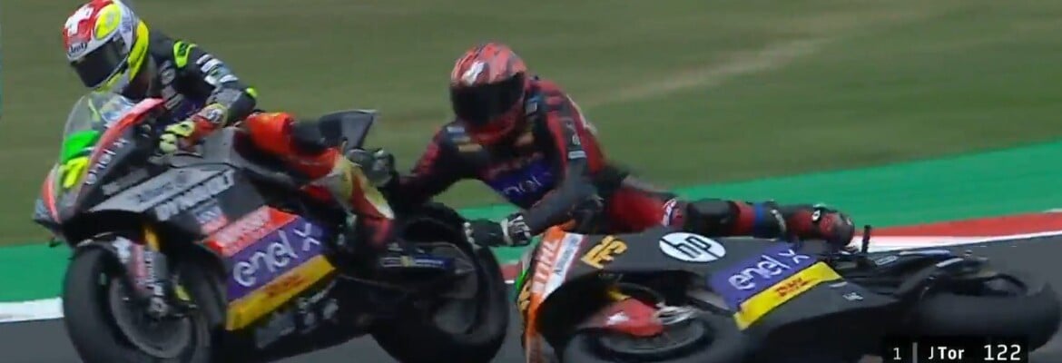 Torres é campeão da MotoE após punição a Aegerter depois de acidente polêmico