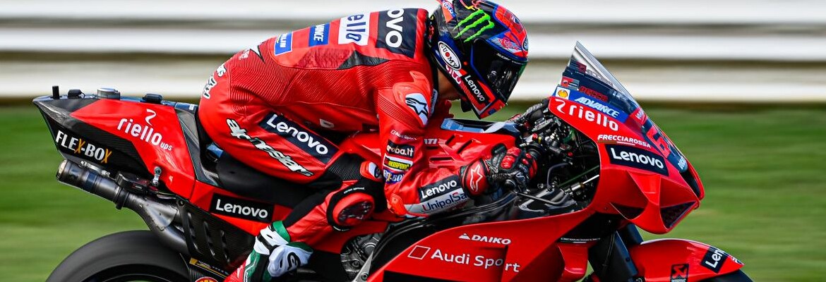 Bagnaia cai, mas lidera primeiro dia de teste da MotoGP em Misano