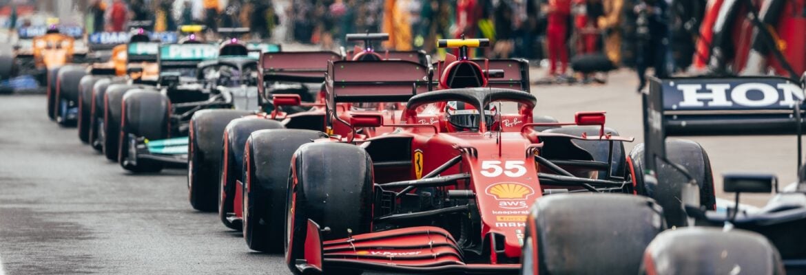 Sainz fala em vários potenciais campeões na F1 e que o carro é determinante