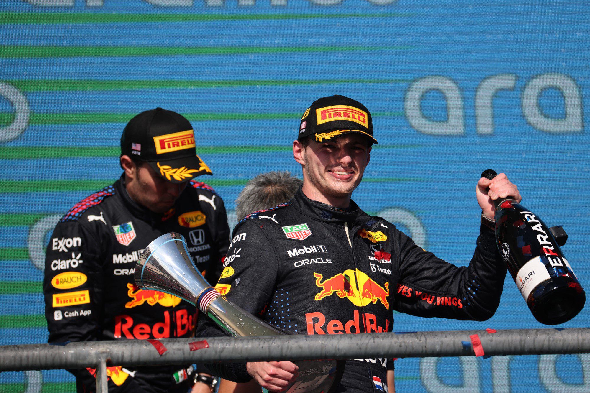 Sergio Perez e Max Verstappen, Pódio. GP dos EUA, Circuito das Américas, F1 2021