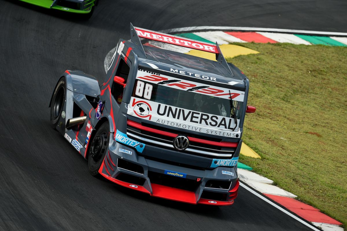 Pela Viseira do Beto Monteiro: De um Stock Car na rua para um caminhão na pista Pela Viseira do Beto Monteiro: De um Stock Car na rua para um caminhão na pista